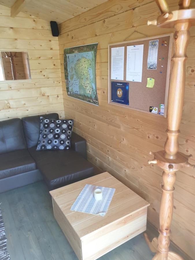 Cozy Summer House With Free Parking Near City Center & Beach Kuressaare Extérieur photo